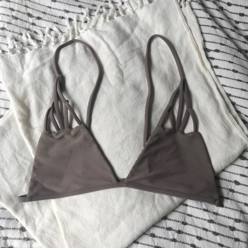 Acacia Santorini top in Fig